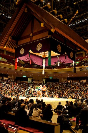 referee (male) - Sumo wrestling competition at the Kokugikan stadium, Tokyo, Japan, Asia Foto de stock - Con derechos protegidos, Código: 841-06807086