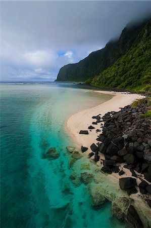 simsearch:841-06807146,k - Turquoise water and white sand beach on Ofu Island, Manua Island group, American Samoa, South Pacific, Pacific Photographie de stock - Rights-Managed, Code: 841-06807130