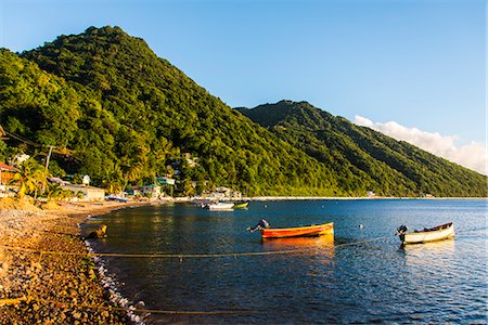 soufriere - Fishing boats in the Bay of Soufriere, Dominica, West Indies, Caribbean, Central America Photographie de stock - Rights-Managed, Code: 841-06807244