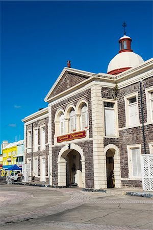 federación de st kitts y nevis - The renovated pier in Basseterre, St. Kitts, capital of St. Kitts and Nevis, Leeward Islands, West Indies, Caribbean, Central America Foto de stock - Con derechos protegidos, Código: 841-06807296