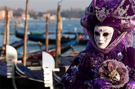 Masks at Venice Carnival in St. Mark's Square, Venice, Veneto, Italy, Europe Fotografie stock - Rights-Managed, Codice: 841-06807351