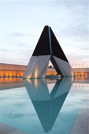 sculptures in water - Monument to Overseas Combatants, of the Colonial Wars, Fortress of Good Success (Forte do Bom Sucesso), Belem, Lisbon, Portugal, Europe Stock Photo - Rights-Managed, Code: 841-06807404