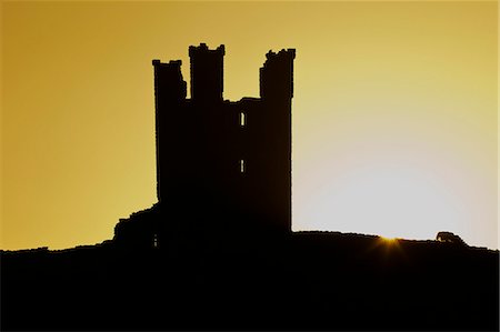 simsearch:841-02925808,k - Dunstanburgh Castle at dawn, Northumberland, England, United Kingdom, Europe Foto de stock - Con derechos protegidos, Código: 841-06807507