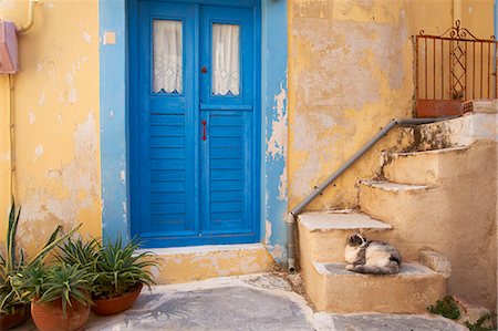 Blue door, Ermoupoli (Khora), Syros Island, Cyclades, Greek Islands, Greece, Europe Stockbilder - Lizenzpflichtiges, Bildnummer: 841-06807597