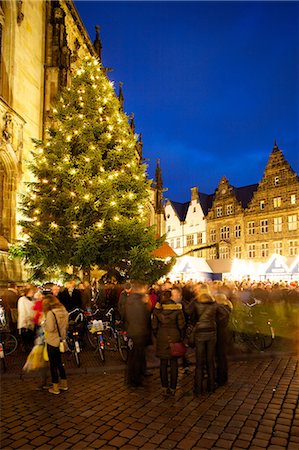 St. Lambert's Church and Prinzipalmarkt at Christmas, Munster, North Rhine-Westphalia, Germany, Europe Photographie de stock - Rights-Managed, Code: 841-06807690