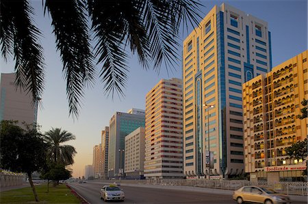 simsearch:841-06806563,k - City skyline on Rashid Bin Saeed Al Maktoum Street, Abu Dhabi, United Arab Emirates, Middle East Stock Photo - Rights-Managed, Code: 841-06807716