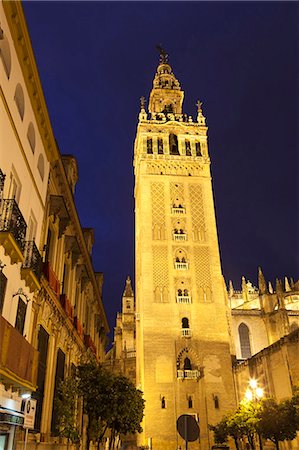 sevilla - The Giralda at night, UNESCO World Heritage Site, Seville, Andalucia, Spain, Europe Foto de stock - Con derechos protegidos, Código: 841-06807731
