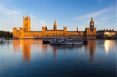 simsearch:841-03676935,k - Houses of Parliament and River Thames, Westminster, London, England, United Kingdom, Europe Photographie de stock - Rights-Managed, Code: 841-06807765