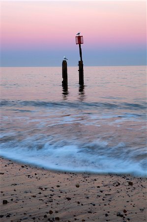 southwold - Seascape with wooden posts, Southwold, Suffolk, England, United Kingdom, Europe Stockbilder - Lizenzpflichtiges, Bildnummer: 841-06807768