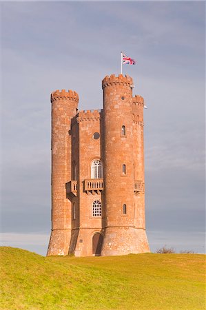 The Broadway Tower on the edge of the Cotswolds, Worcestershire, England, United Kingdom, Europe Photographie de stock - Rights-Managed, Code: 841-06807788