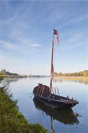A traditional wooden boat on the River Loire, Indre-et-Loire, Loire Valley, France, Europe Stock Photo - Rights-Managed, Code: 841-06807852