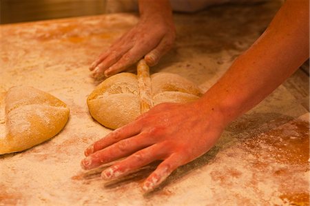 A baker prepares dough ready to be made into bread, Tours, Indre-et-Loire, France, Europe Foto de stock - Con derechos protegidos, Código: 841-06807881