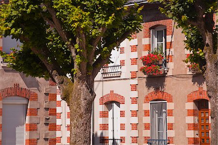 european houses terraces - Cite Mame in the centre of Tours, 62 houses were built to accommodate workers from the local factory run by Alfred Mame, Tours, Indre-et-Loire, France, Europe Stock Photo - Rights-Managed, Code: 841-06807923