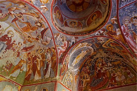 View of ceiling with fresco painting in a cave church, Goreme open air museum, Cappadocia, Anatolia, Turkey, Asia Minor, Eurasia Foto de stock - Con derechos protegidos, Código: 841-06807934