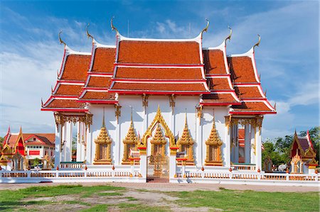 phuket - Karon Beach, Buddhist Temple, Phuket Island, Phuket, Thailand, Southeast Asia, Asia Fotografie stock - Rights-Managed, Codice: 841-06807982