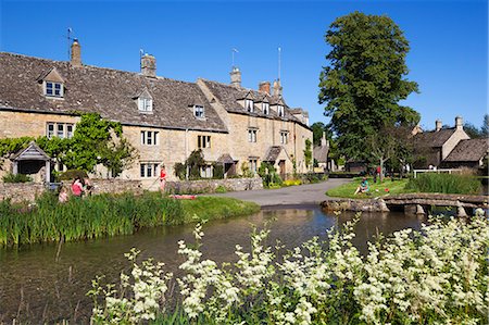 river eye - Cotswold cottages on the River Eye, Lower Slaughter, Gloucestershire, Cotswolds, England, United Kingdom, Europe Fotografie stock - Rights-Managed, Codice: 841-07084110