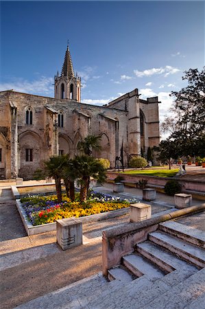 Temple Saint Martial and Agricol Perdiguier Square in the centre of Avignon, Vaucluse, France, Europe Photographie de stock - Rights-Managed, Code: 841-07084276