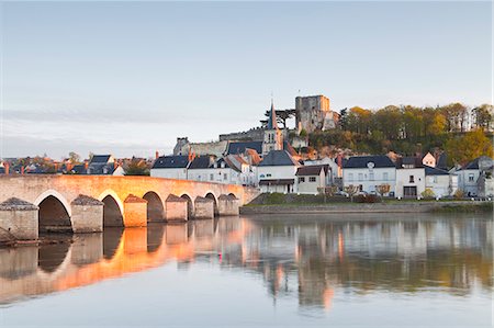 The small town of Montrichard and the River Cher, Loir-et-Cher, France, Europe Stockbilder - Lizenzpflichtiges, Bildnummer: 841-07084294