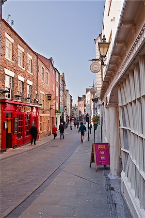 durham - A busy Saddler Street in the historic city of Durham, County Durham, England, United Kingdom, Europe Photographie de stock - Rights-Managed, Code: 841-07084308