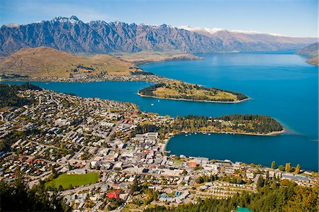 remarkable mountains - Aerial view of Queenstown, Lake Wakatipu and the Remarkables Mountain Range, Otago, South Island, New Zealand, Pacific Photographie de stock - Rights-Managed, Code: 841-07080544