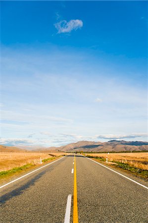 Long straight road in Otago, South Island, New Zealand, Pacific Foto de stock - Con derechos protegidos, Código: 841-07080558