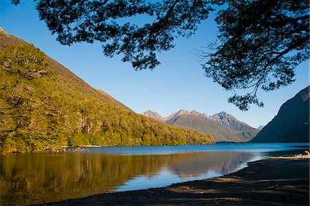 simsearch:841-05962186,k - Lake Gunn mountain reflections, Fiordland National Park, UNESCO World Heritage Site, South Island, New Zealand, Pacific Photographie de stock - Rights-Managed, Code: 841-07080553