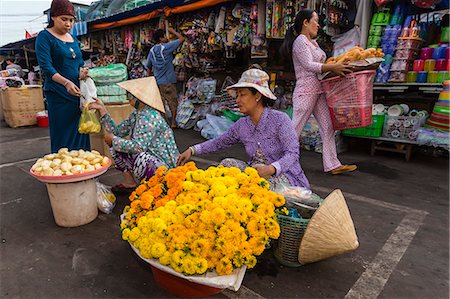 simsearch:841-03871453,k - Fresh flowers for sale at market at Chau Doc, Mekong River Delta, Vietnam, Indochina, Southeast Asia, Asia Photographie de stock - Rights-Managed, Code: 841-07080813