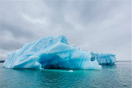 eisberg - Glacial ice calved from the LeConte Glacier, Outside Petersburg, Southeast Alaska, United States of America, North America Foto de stock - Con derechos protegidos, Código: 841-07080843