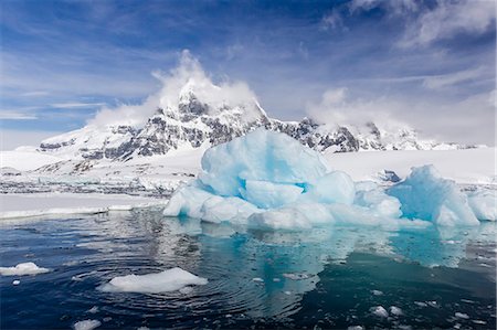 port lockroy - Huge iceberg in Port Lockroy, western side of the Antarctic Peninsula, Southern Ocean, Polar Regions Stock Photo - Rights-Managed, Code: 841-07080936