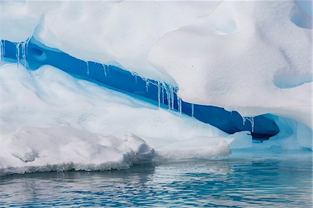 simsearch:841-07204284,k - Icicles hanging from iceberg on Booth Island, western side of the Antarctic Peninsula, Southern Ocean, Polar Regions Stock Photo - Rights-Managed, Code: 841-07080944