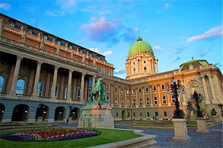 Buda Castle with statue of Horseherd, UNESCO World Heritage Site, Budapest, Hungary, Europe Photographie de stock - Rights-Managed, Code: 841-07080962