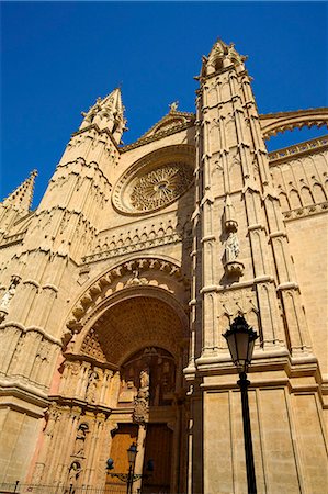 simsearch:841-06502229,k - The Cathedral of Santa Maria of Palma, Palma, Mallorca, Spain, Europe Photographie de stock - Rights-Managed, Code: 841-07081059