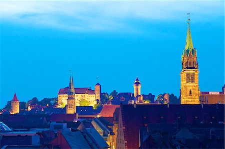 View over city at sunset with St. Lorenz, St. Sebald and the Castle in the background, Nuremberg, Bavaria, Germany, Europe Photographie de stock - Rights-Managed, Code: 841-07081168