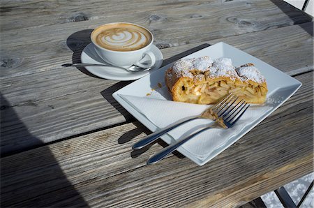 dessert and coffee - Apple strudel and cappuccino at a mountain restaurant in the Dolomites, South Tyrol, Italy, Europe Photographie de stock - Rights-Managed, Code: 841-07081455