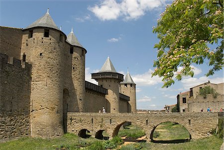 Outer walls of the old city, Carcassonne, UNESCO World Heritage Site, Languedoc, France, Europe Photographie de stock - Rights-Managed, Code: 841-07081558
