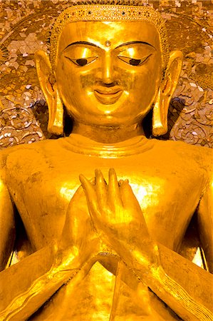 Golden Buddha image standing 33ft tall inside Ananda Paya, Bagan, Myanmar (Burma), Southeast Asia Foto de stock - Con derechos protegidos, Código: 841-07081615