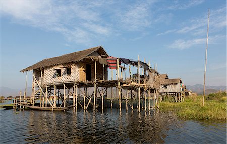 Houses built on stilts in the village of Nampan on the edge of Inle Lake, Myanmar (Burma), Southeast Asia Stock Photo - Rights-Managed, Code: 841-07081656