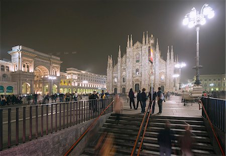 simsearch:841-09230035,k - Duomo (Milan Cathedral), Milan, Lombardy, Italy, Europe Photographie de stock - Rights-Managed, Code: 841-07082126