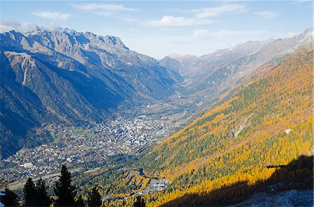 simsearch:6119-08420462,k - Autumn colours in Chamonix Valley, Chamonix, Haute-Savoie, French Alps, France, Europe Foto de stock - Con derechos protegidos, Código: 841-07082148