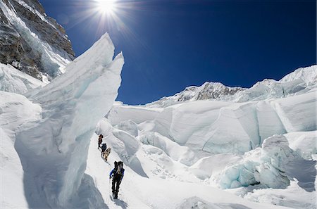 simsearch:841-09086175,k - Climbers in the Khumbu icefall, Mount Everest, Solu Khumbu Everest Region, Sagarmatha National Park, UNESCO World Heritage Site, Nepal, Himalayas, Asia Foto de stock - Con derechos protegidos, Código: 841-07082222