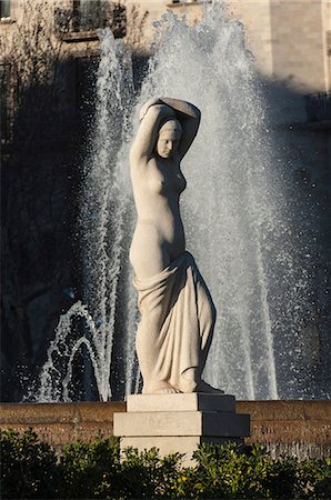 statue - Nude statue, Placa de Lesseps, Barcelona, Catalunya, Spain, Europe Stock Photo - Rights-Managed, Code: 841-07082409