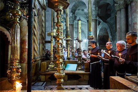 prier - Franciscan monks at the Church of the Holy Sepulchre in the Old City, Jerusalem, Israel, Middle East Photographie de stock - Rights-Managed, Code: 841-07082430