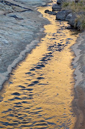 simsearch:6119-09085470,k - Stream reflecting first light, Grand Staircase-Escalante National Monument, Utah, United States of America, North America Stock Photo - Rights-Managed, Code: 841-07082492