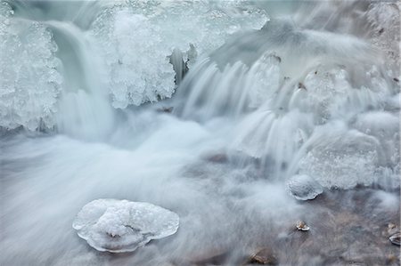 einfrieren - Cascades on the partially frozen San Miguel River, San Miguel County, Colorado, United States of America, North America Photographie de stock - Rights-Managed, Code: 841-07082502