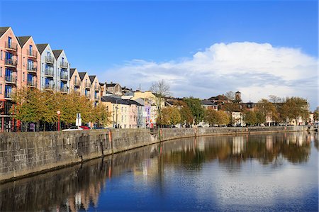 Pope's Quay on the River Lee, Cork City, County Cork, Munster, Republic of Ireland, Europe Stockbilder - Lizenzpflichtiges, Bildnummer: 841-07082525