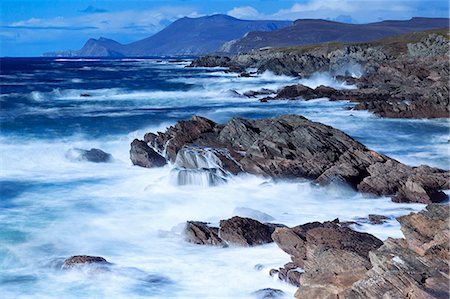 Coastline on Atlantic Drive, Achill Island, County Mayo, Connaught (Connacht), Republic of Ireland, Europe Foto de stock - Con derechos protegidos, Código: 841-07082556