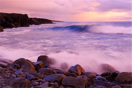 doolin - The Burren coastline near Doolin, County Clare, Munster, Republic of Ireland, Europe Foto de stock - Con derechos protegidos, Código: 841-07082576