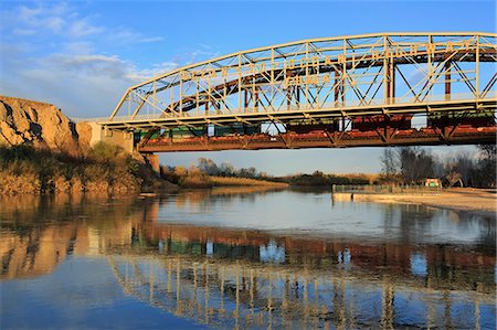Ocean to Ocean Highway Bridge over the Colorado River, Gateway Park, Yuma, Arizona, United States of America, North America Photographie de stock - Rights-Managed, Code: 841-07082590