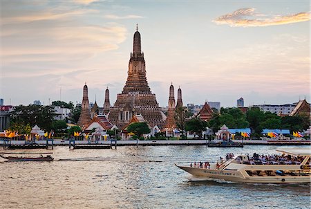 Wat Arun (Temple of the Dawn) and Chao Phraya River at sunset, Bangkok, Thailand, Southeast Asia, Asia Stock Photo - Rights-Managed, Code: 841-07082714