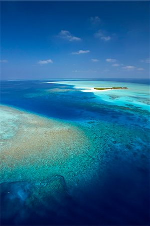 sea top view - Aerial view of tropical island and lagoon, Maldives, Indian Ocean, Asia Stock Photo - Rights-Managed, Code: 841-07082742